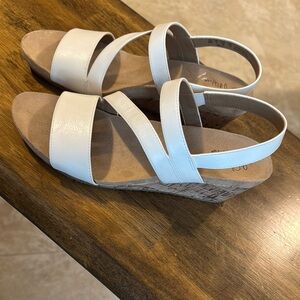 Life Stride soft system White Wedge Sandals